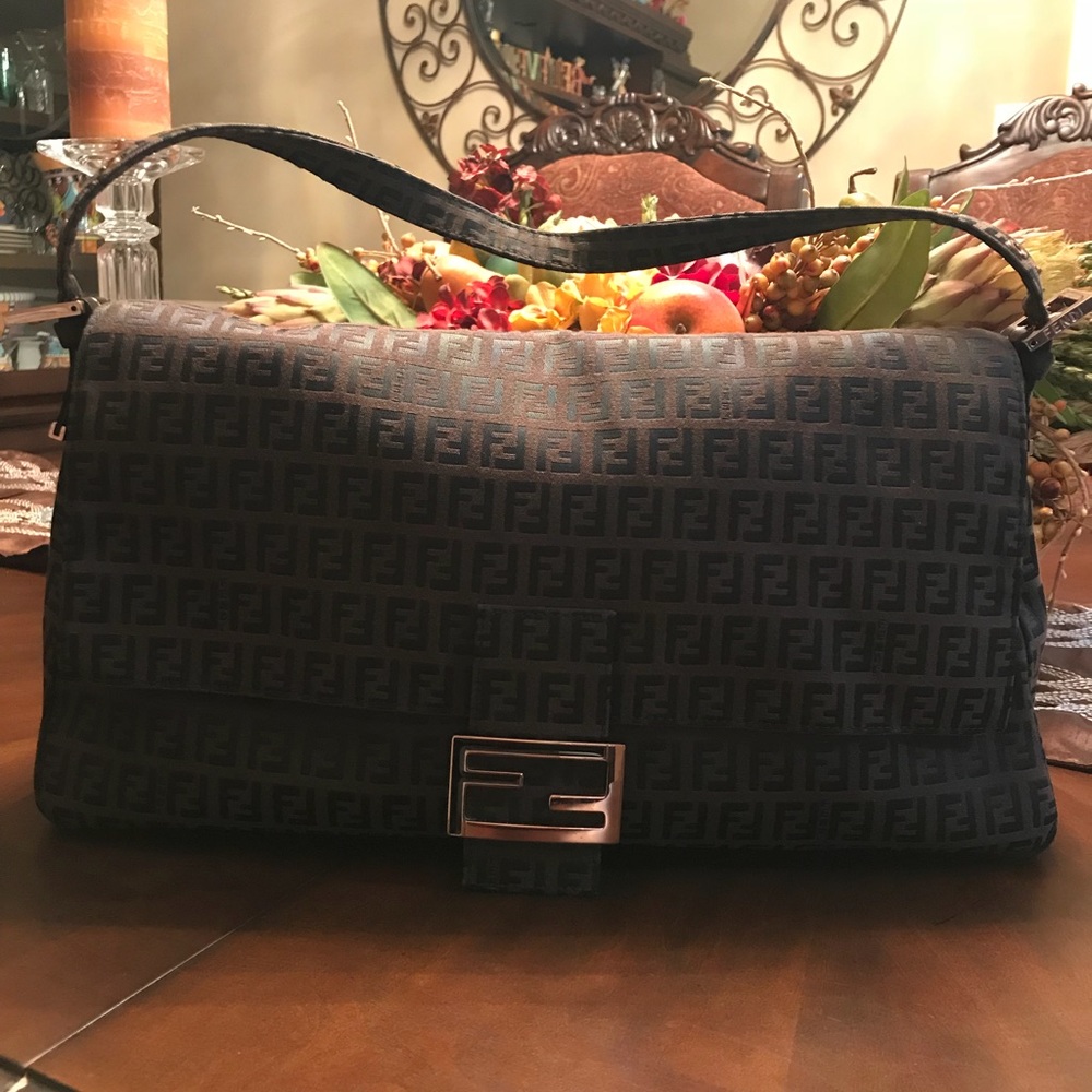 💯 Authentic FENDI Handbag Mauve/Brown/Copper